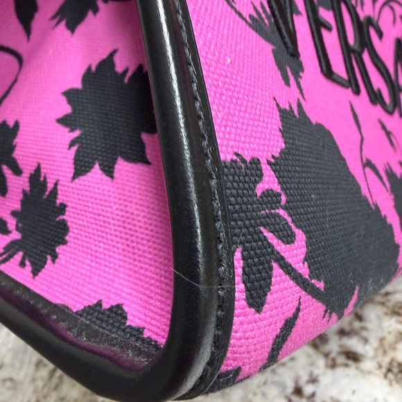 NWT- Versace Le Medusa Small 2 Way Tote- Includes Matching Silk Scarf - Picture 7 of 16